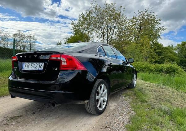 Volvo S60 cena 63000 przebieg: 106500, rok produkcji 2016 z Dobra małe 172